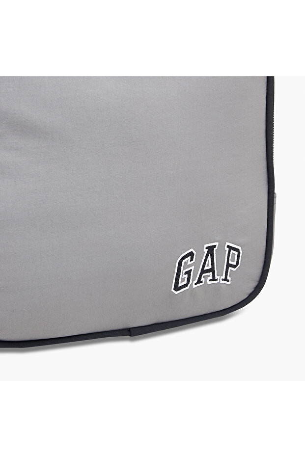 Solid Lunch Bag with Adjustable Strap and Zip Closure - 3