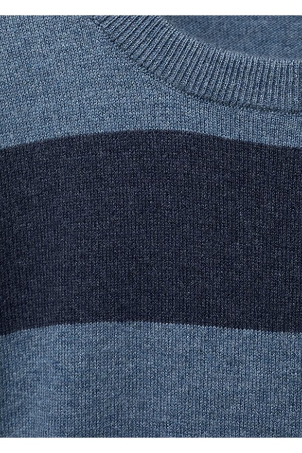 Çizgili triko kazak - 5