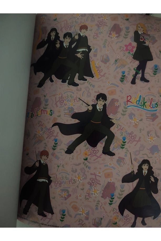 Harry Potter sticker 20 sayfa kitap büyü dolu eglence seninle! - 4