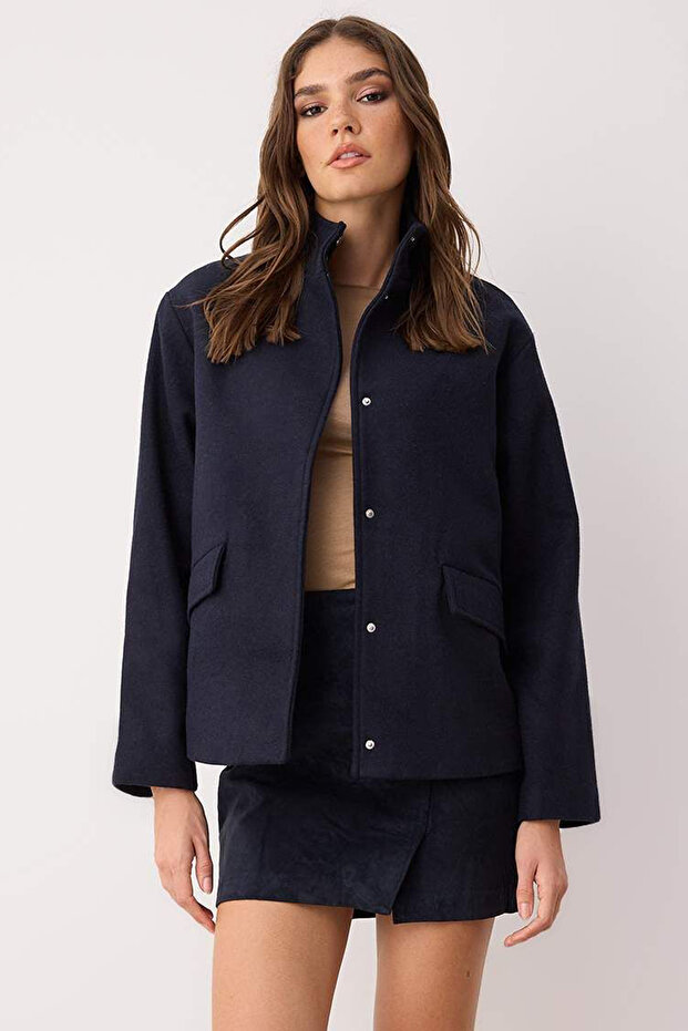 Trendyolmilla Základní Kousek Šatníku Námořnická Modrá Oversize Kašmírová Bomber Tenčí Bunda Kabáty TWOAW26MO00128 - 1