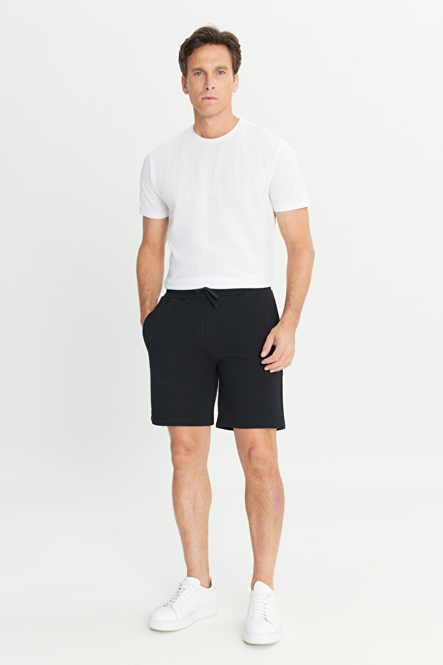 Erkek Siyah Pamuklu Standart Fit Normal Kesim Beli Bağlamalı Yan Cepli Örme Şort - 3