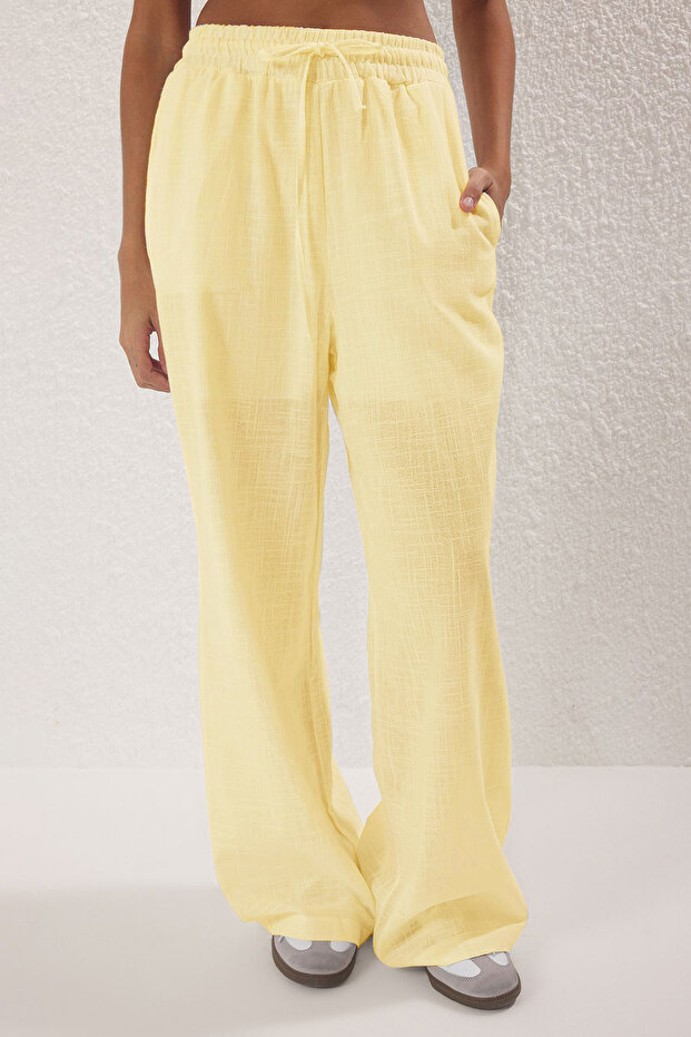 Açık Sarı  Keten Görünümlü Wide Leg/Geniş Paça Şort Astarlı Beli Lastikli Pantolon TWOSS25PL00121 - 3