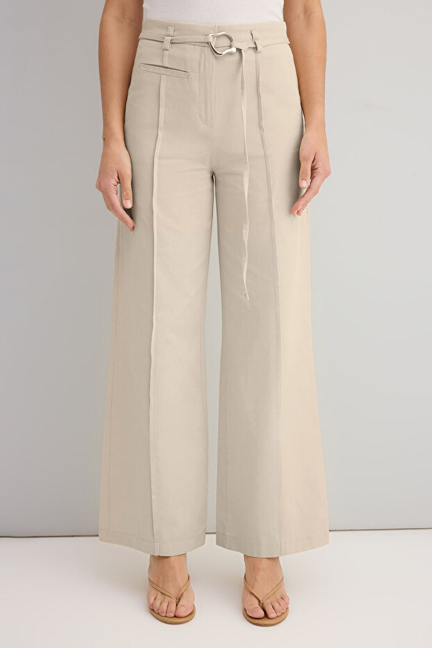 Beyaz Pamuklu Gabardin Kemerli Wide Leg/Geniş Paça Pantolon TWOSS25PL00115 - 3