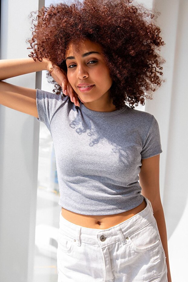 Women's Gray Corded Crew Neck Basic Crop T-shirt