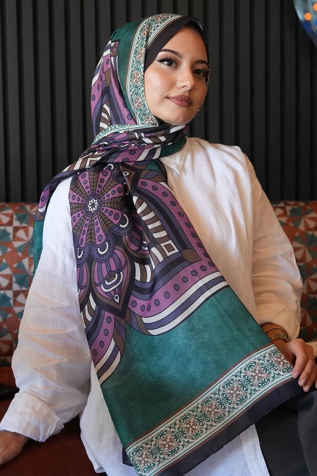 شال من القطن الناعم بنمط هندسي من الزمرد - 2