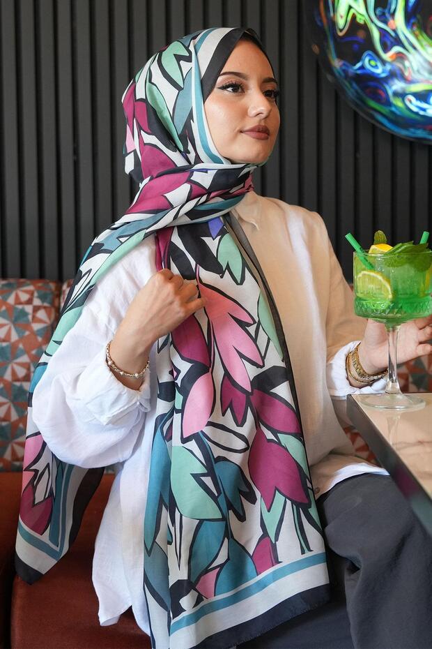 شال قطني ناعم باللون الأخضر بنمط أوراق الشجر - 2