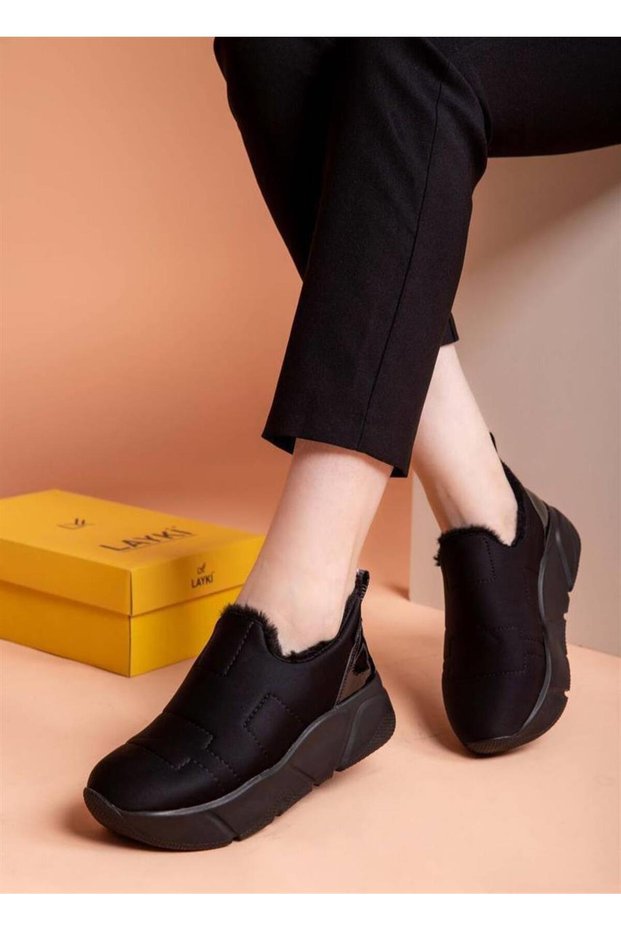 Lussi Black Colored Parachute Fabric Winter Women's Sports Shoes with Fur Inside