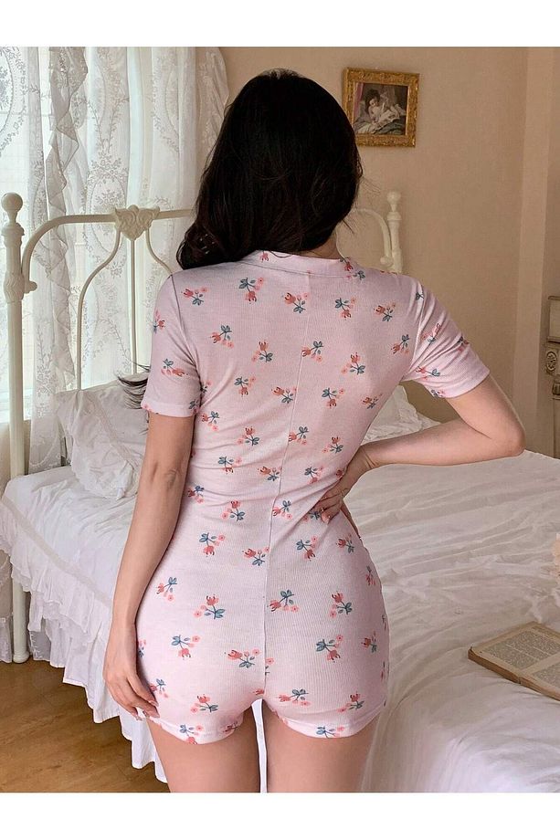 Çiçek Desenli Düğmeli Tulum Pijama - 4
