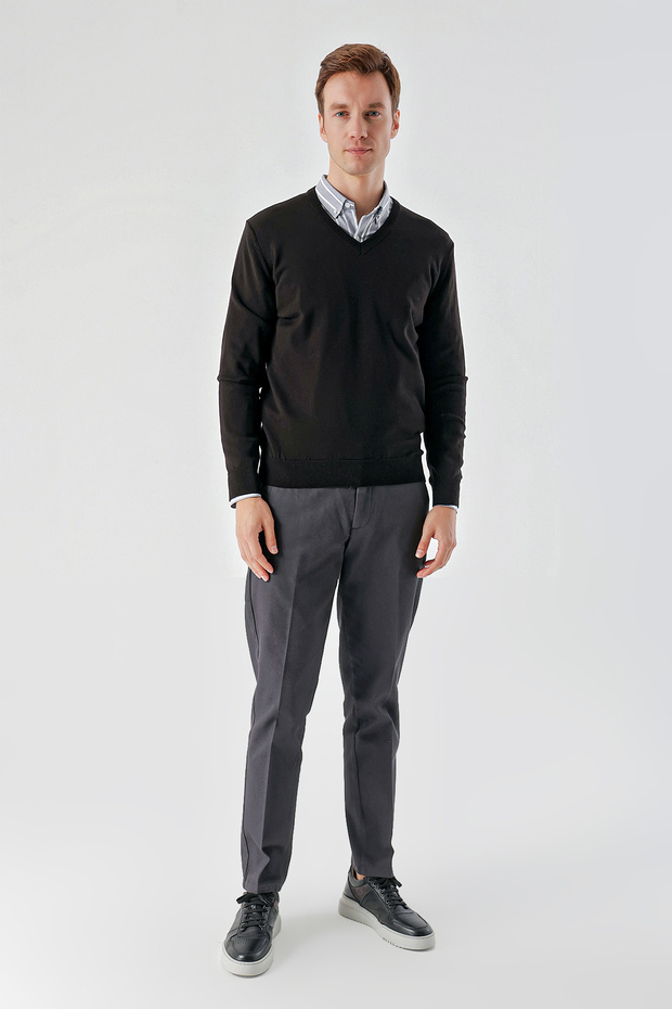 Erkek Siyah Basic V Yaka Dynamic Fit Rahat Kesim Triko - 6