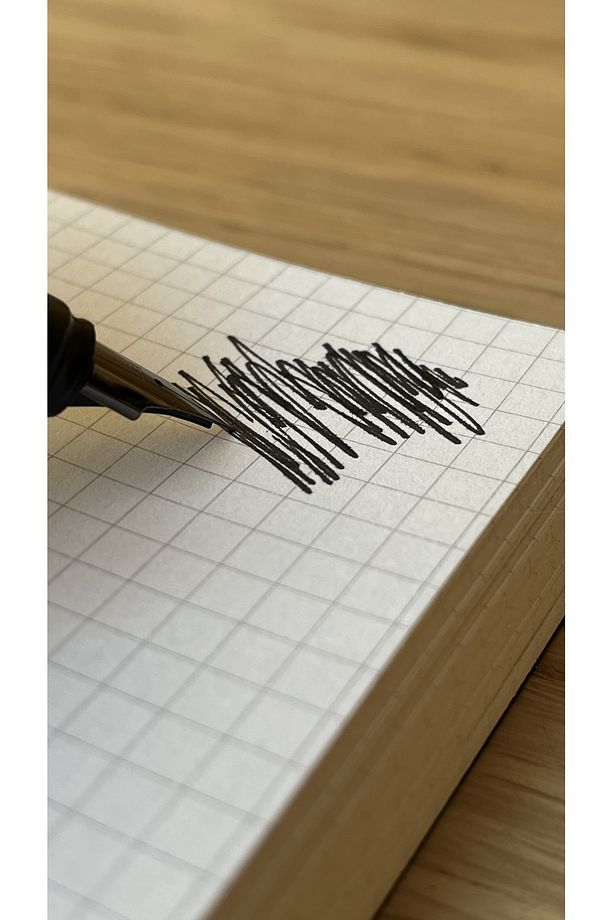 Özel Tasarım Kraft Kapaklı A5 Enzo Kareli Defter - 180 Derece Açılabilir, %100 El Işçiliği - 6