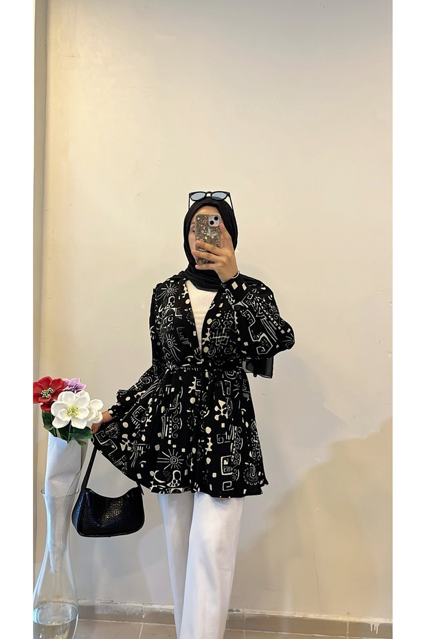 Black and White Patterned Burmescence Kimono