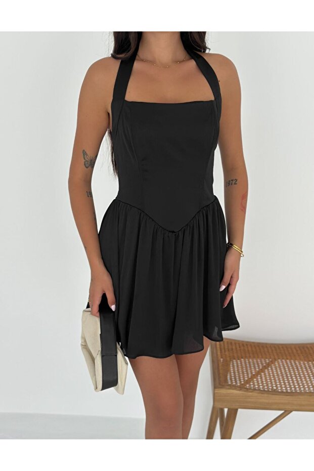 فستان الأميرة بدون أكتاف بأزرار - 8