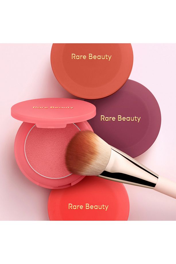 SoftPinchMatte Bouncy Blush Krem Pudra Allık Mat Bir Bitişle Cilde Sağlıklı Ve Canlı Bir Işıltı6,4 g - 6