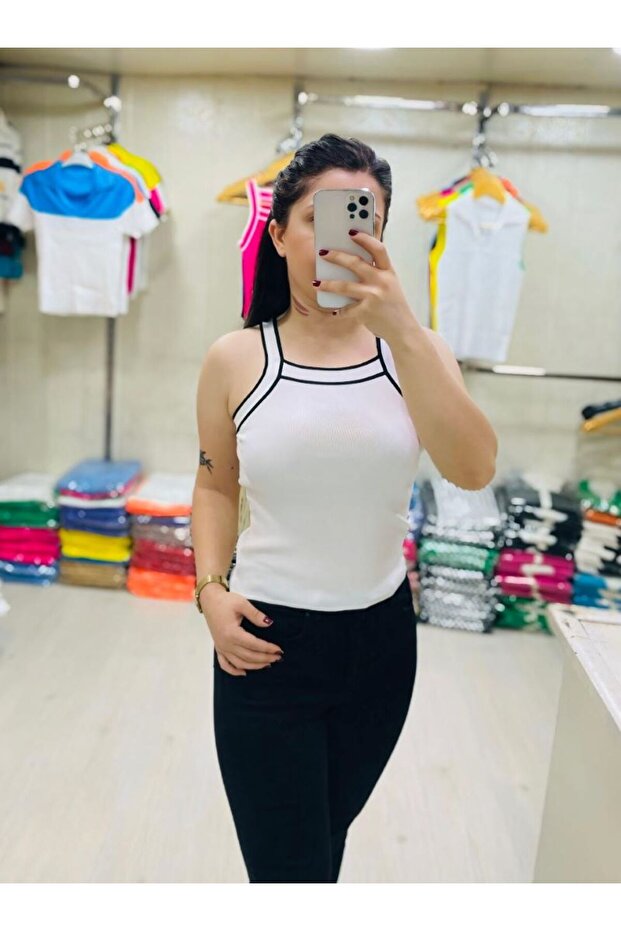 Women's Halter Neckline Stripe Detailed Strap Crop