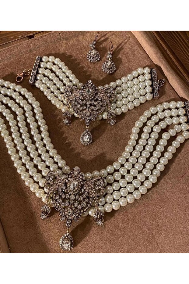 Hafsa Sultan Pearl Choker Necklace, Bracelet and Earrings