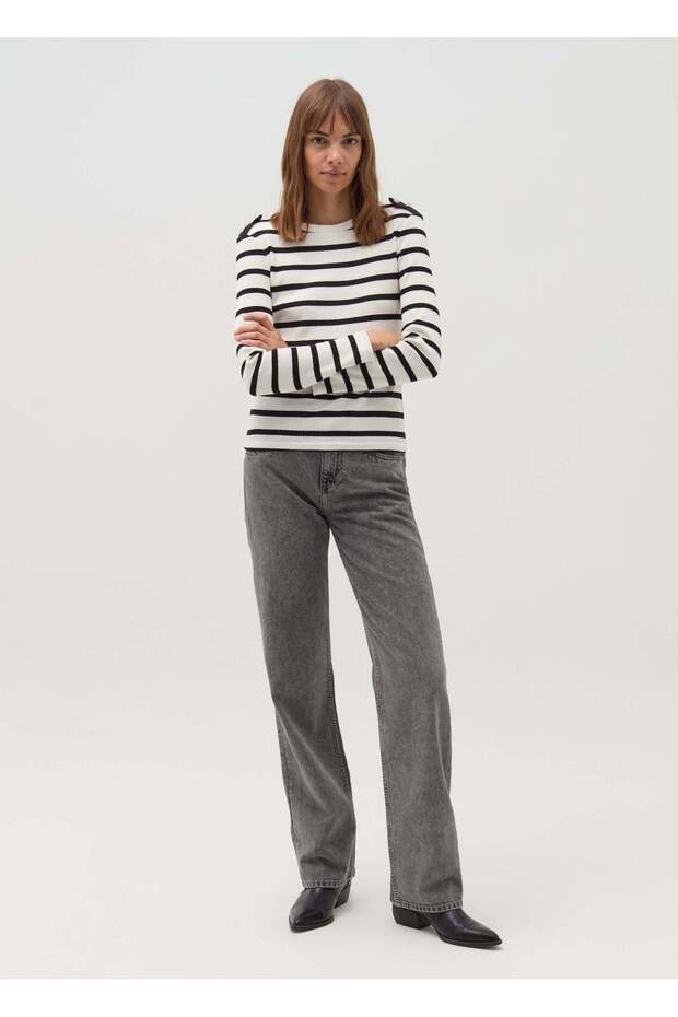 T-Shirt With Long Sleeves And Jewel Buttons