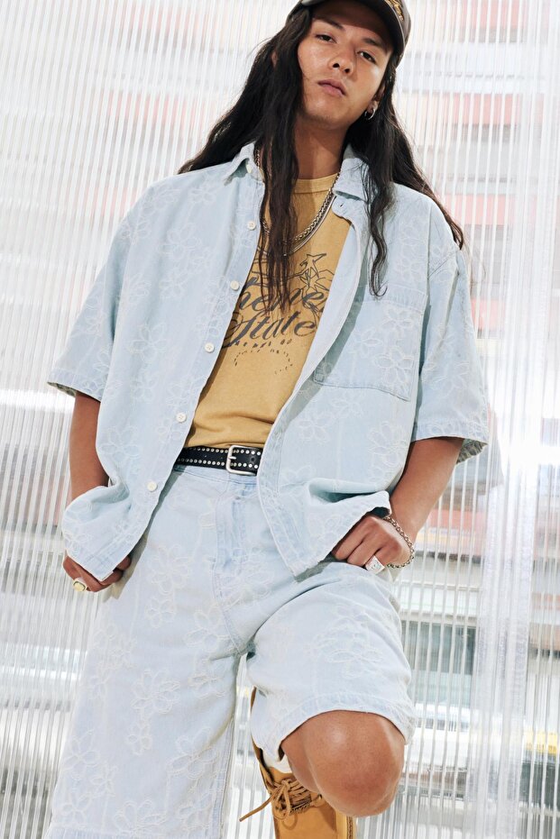 Çiçekli denim gömlek - 1