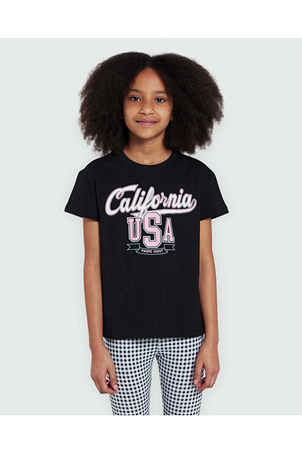 Black Beauty Tee With Graphic Heart