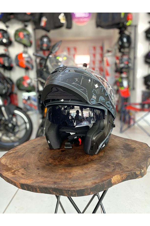 Çene Açılır Kask - 1