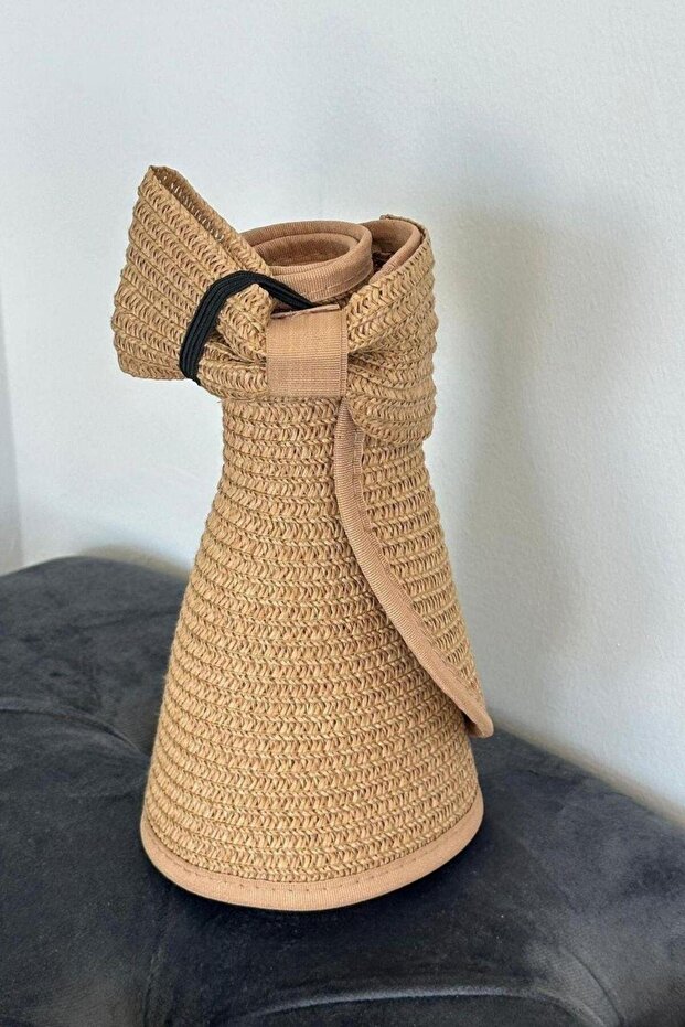 قبعة فيونكة ذات قناع الجمل - 2