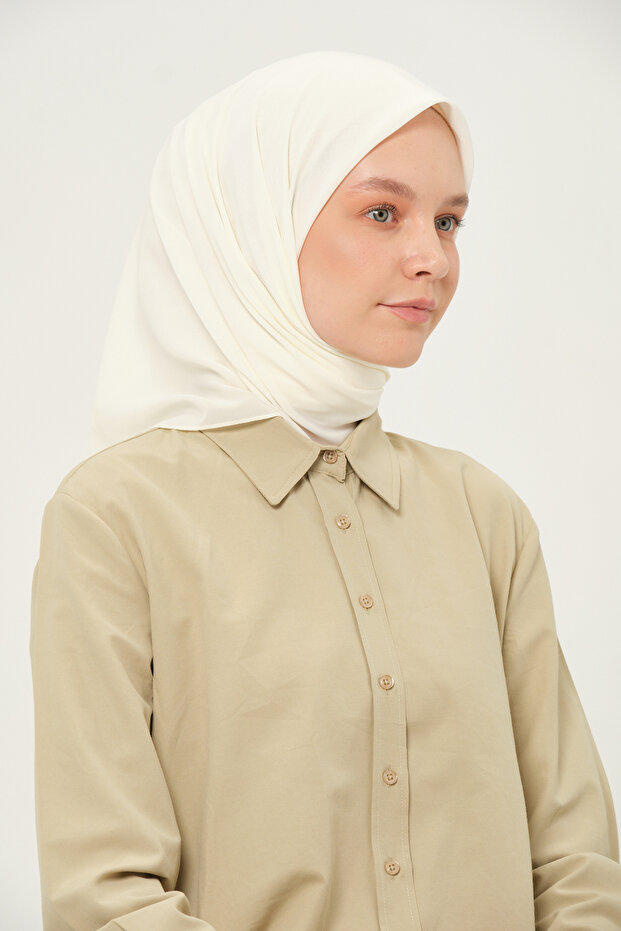 Plain Chiffon Square Scarf Cream Non-Slip Breathable Fabric 90X90 cm