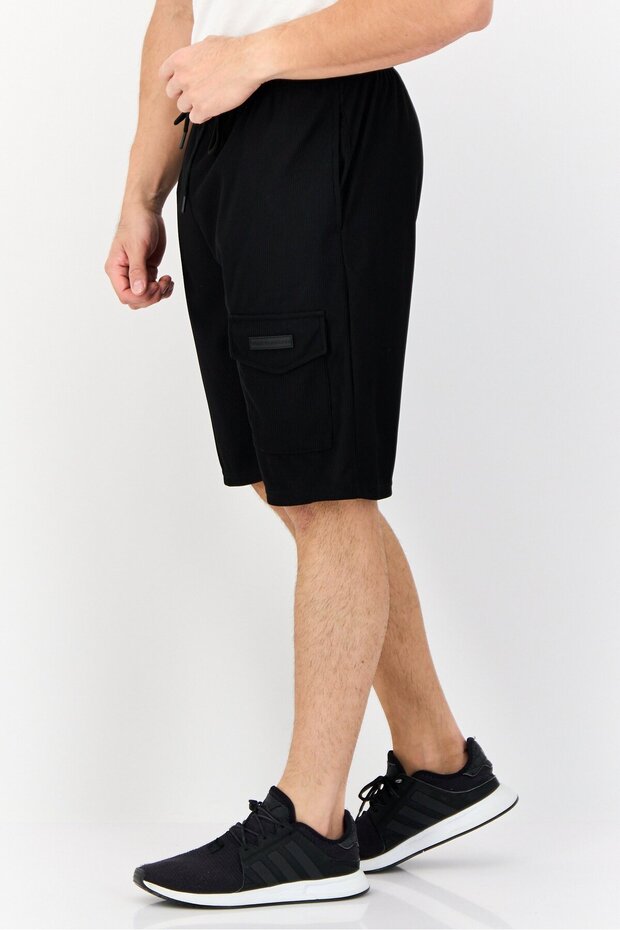 شورت رجالي أساسي بشعار العلامة التجارية، أسود - 3
