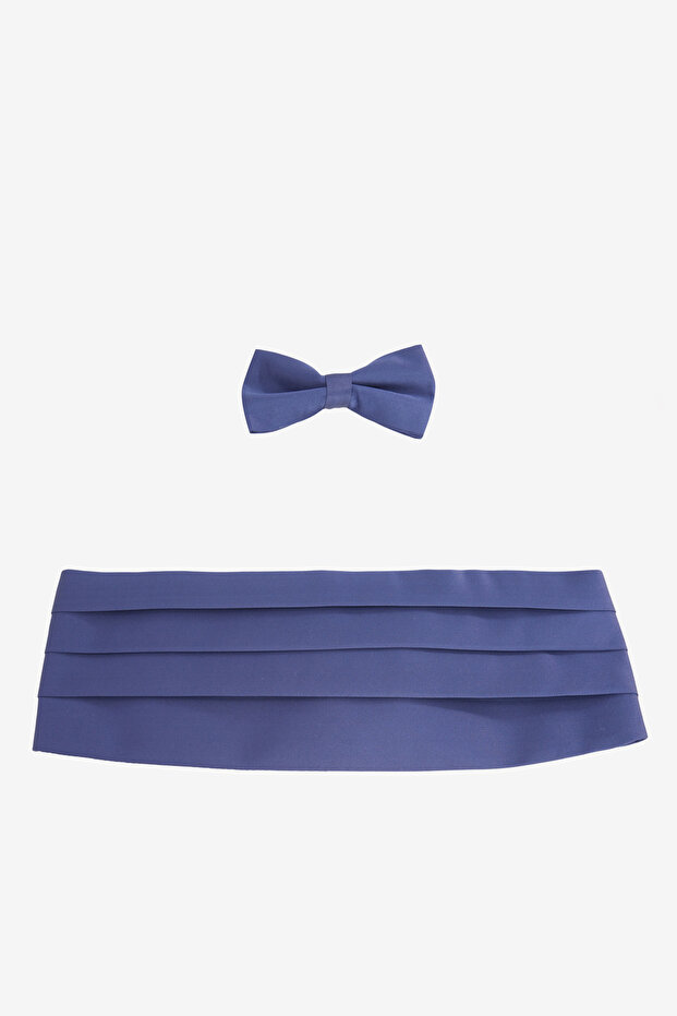 مجموعة ربطة عنق وحزام من الساتان باللون الأزرق الداكن للرجال