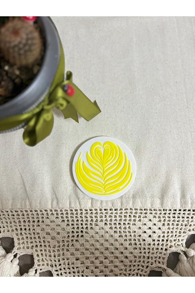 قاعدة زجاجية منقوشة باللاتيه - 1