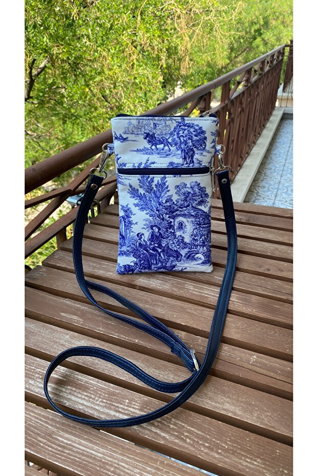 Bleu Blanc Pattern Phone Bag
