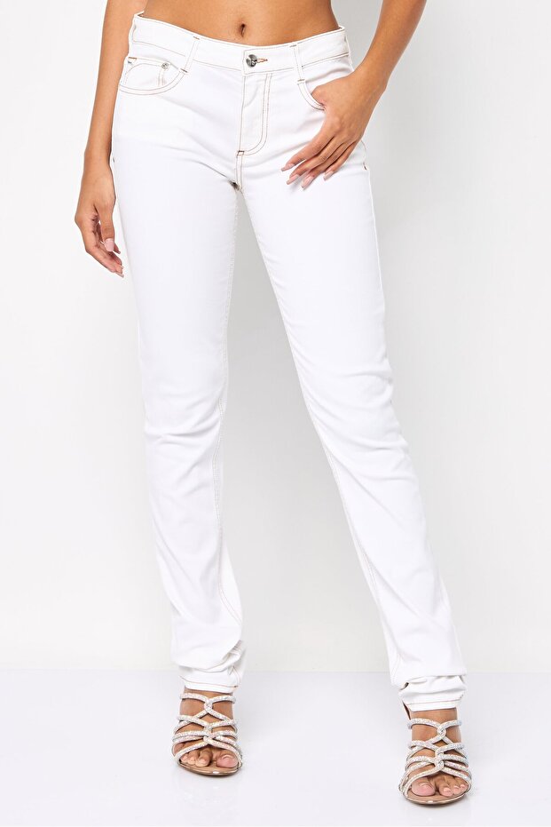 Women Regular Fit Solid Straight Leg Pants, White