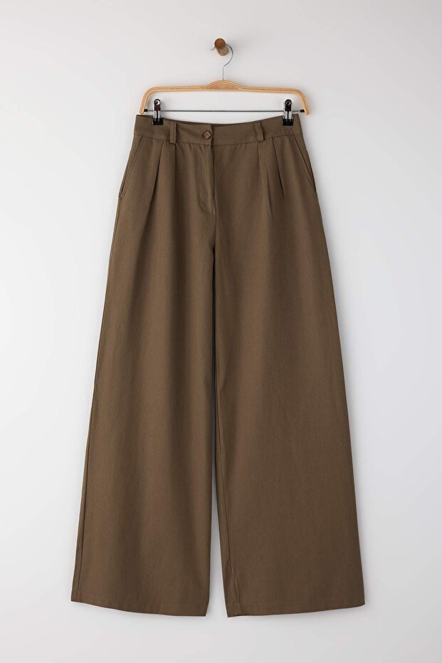Kahverengi İnce Dökümlü Yumuşak Tuşeli %100 Pamuk Wide Leg/Geniş Paça Pantolon TWOAW26PL00010 - 5
