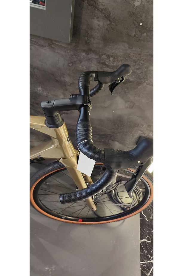BİANCHİ Impulso COMP F8 - terra/black Glossy - 8