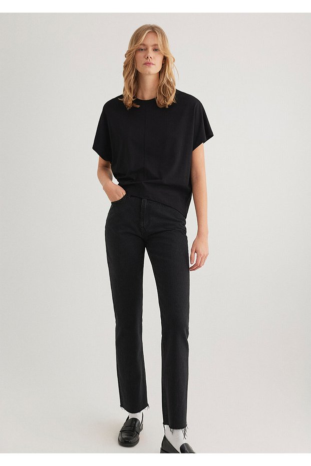Black T-Shirt with Stitching Detail Oversize / Wide Cut 1612680 -900