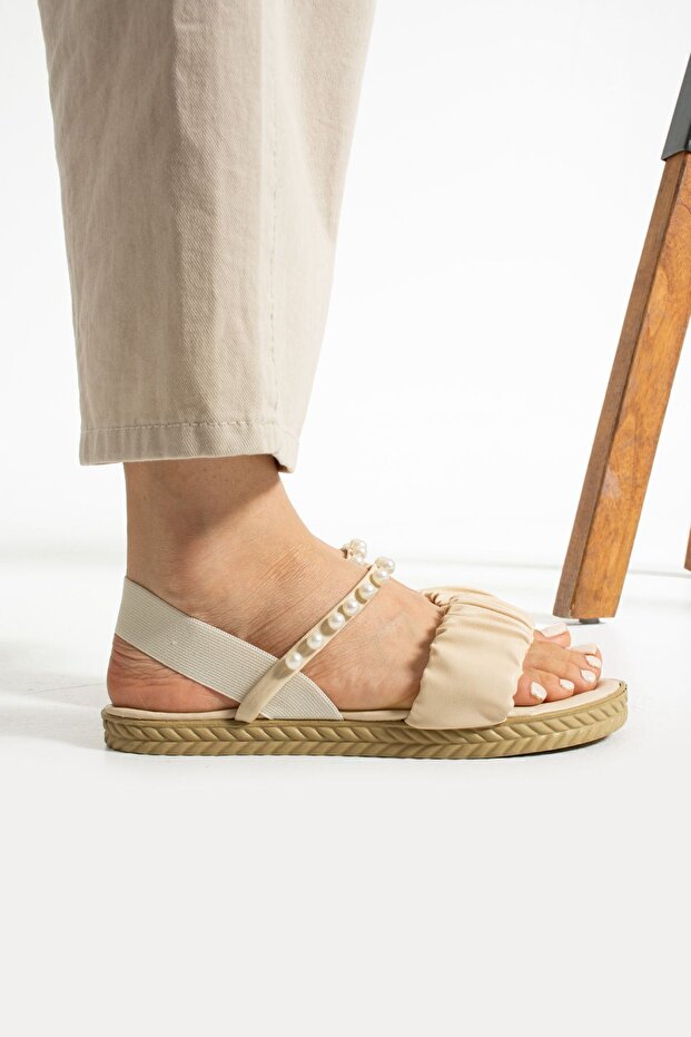 Bej İncili Lastikli Sandalet - 3