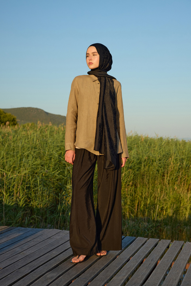 İpek Jakar Monogram Şal Siyah - 1