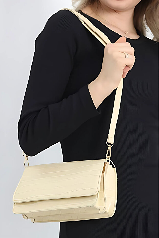 Women's Cream Textured Baguette Hand & Shoulder Bag C3006