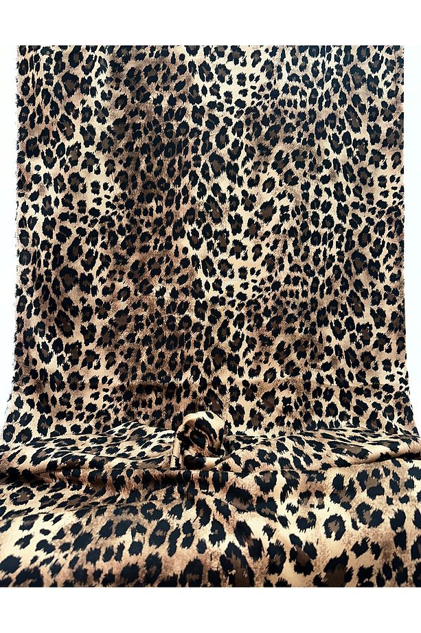 Leopar Desenli Viskon Kumaş – Akışkan ve Nefes Alabilir – Elbiselik / Bluzluk - 1