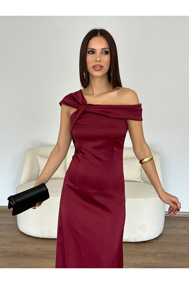 Rochie midi din satin cu umeri - 2