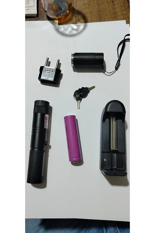 Jv-3033 Yüksek Güçlü Şarjlı Lazer Pointer-yeşil Lazer&taşınabilir Uzak Mesafe Etkili & Metal Gövde - 6