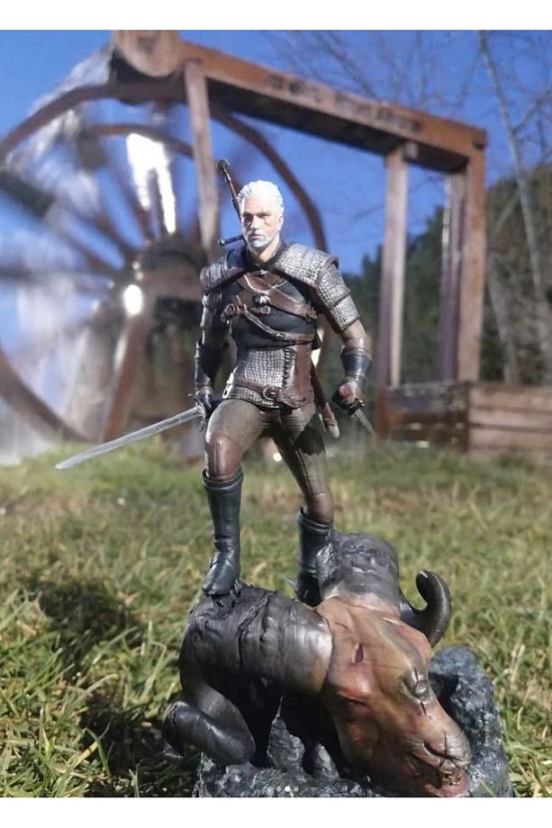 Geralt of Rivia Epik Zafer Figürü | Detaylı Koleksiyonluk Model - 3
