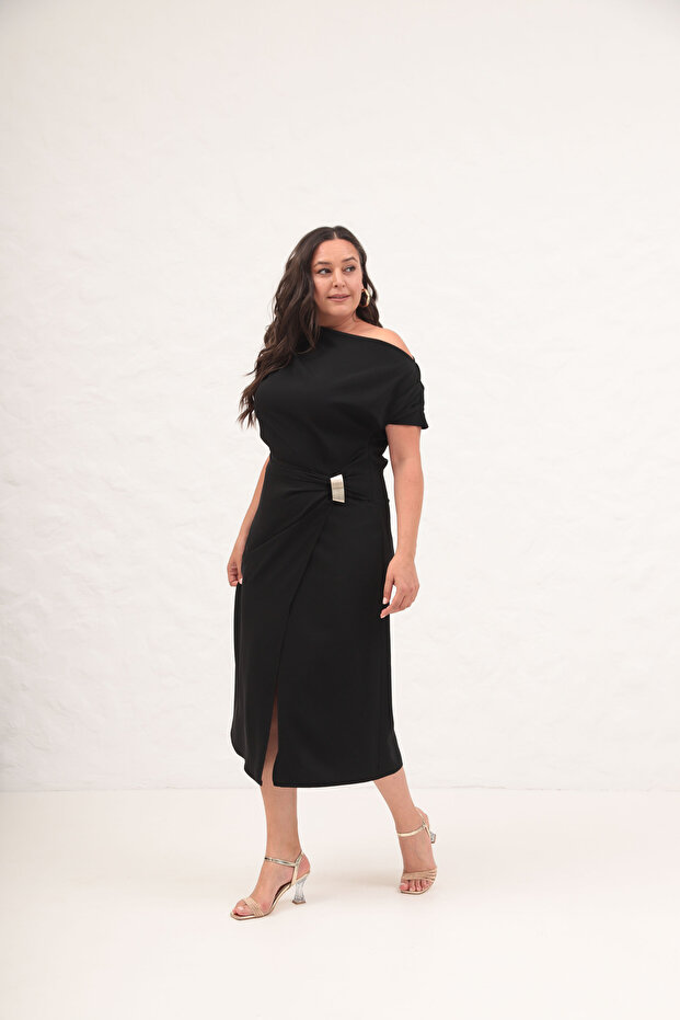 Women's Black Slim Fit Accessory Detail Midi Dress