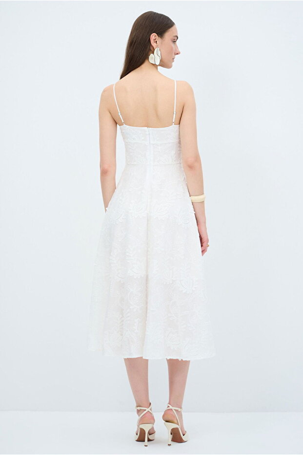 Güpürlü Elbise - 5