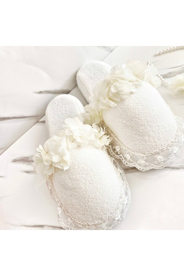 Maternity Slippers and Pearl Crown Set