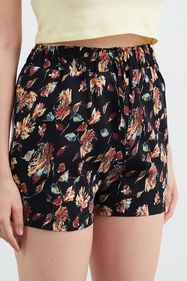 Basic Çiçekli Beli Lastikli Şort - 5