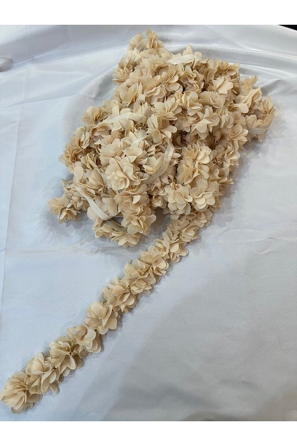 Bej Lazer Gül 1m Lazer Kesim Gül Süsleme Paketleme 22 Adet Organze Kumaş Yapay Çiçekler - 1