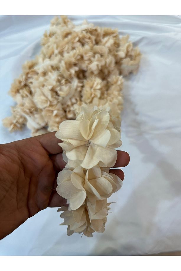 Bej Lazer Gül 1m Lazer Kesim Gül Süsleme Paketleme 22 Adet Organze Kumaş Yapay Çiçekler - 2