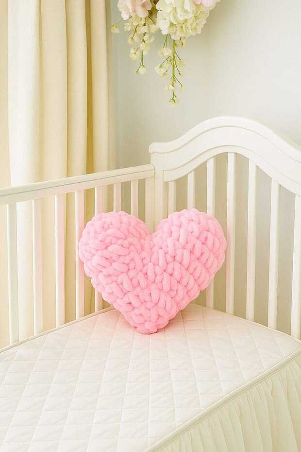 Modern Heart Pillow – Hand Knitted, Romantic Decorative Throw Pillow Valentine's Day Gift (25X20)