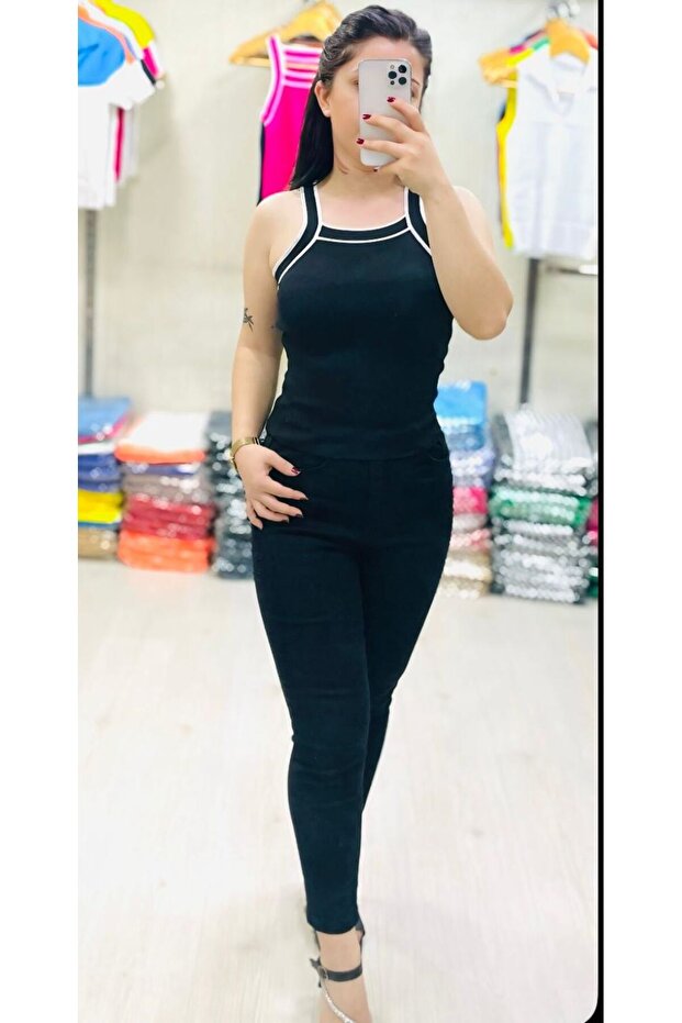 Women's Halter Neckline Stripe Detailed Strap Crop