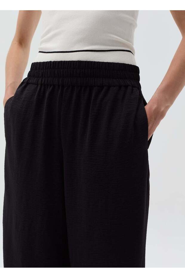 بنطلون سائل بتأثير مجعد - 4