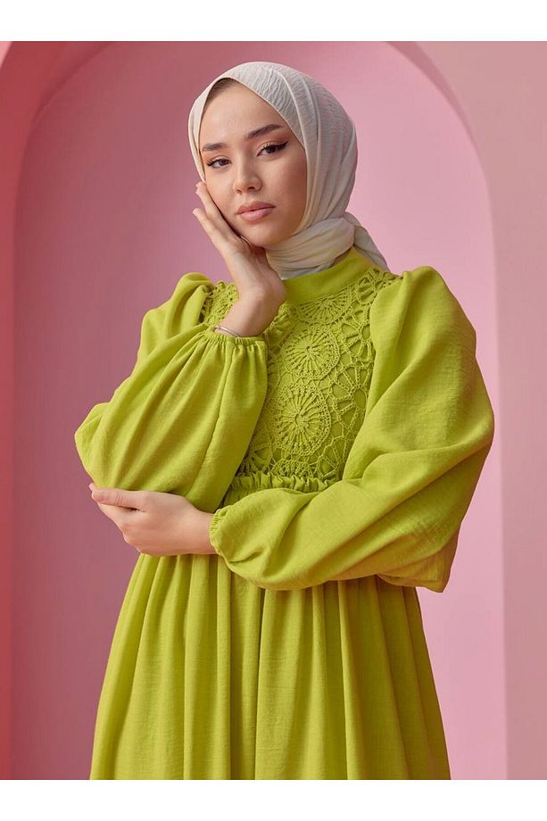 ÖNÜ DANTELLİ TESETTÜR ELBİSE - Yeşil - SAHRA BUTİK - 2